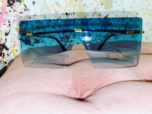 Load image into Gallery viewer, Turquoise Trendy Sunglass
